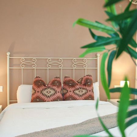 Spacious 2 Bedroom Apt In The Heart Of Triana Seville Exterior photo