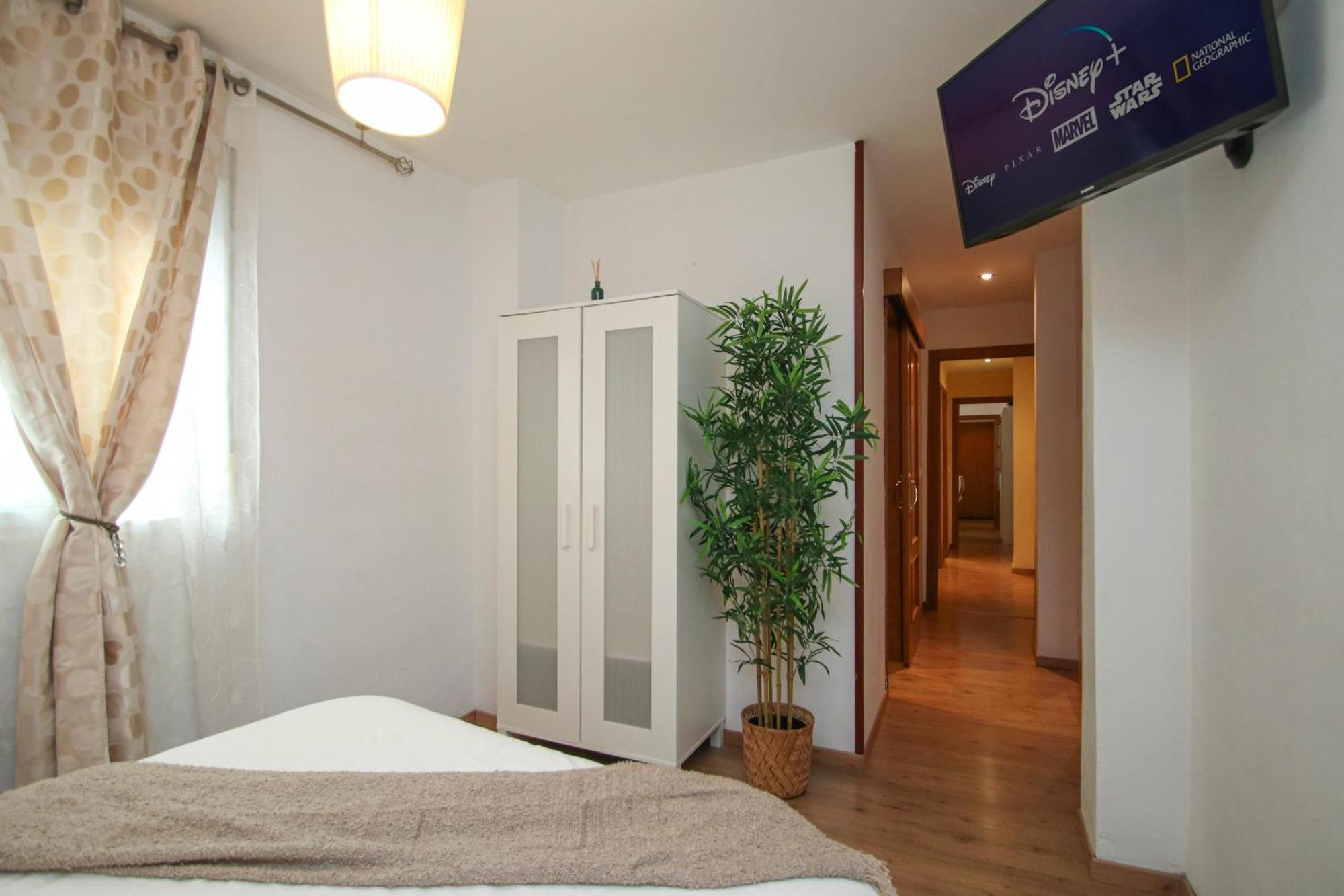 Spacious 2 Bedroom Apt In The Heart Of Triana Seville Exterior photo