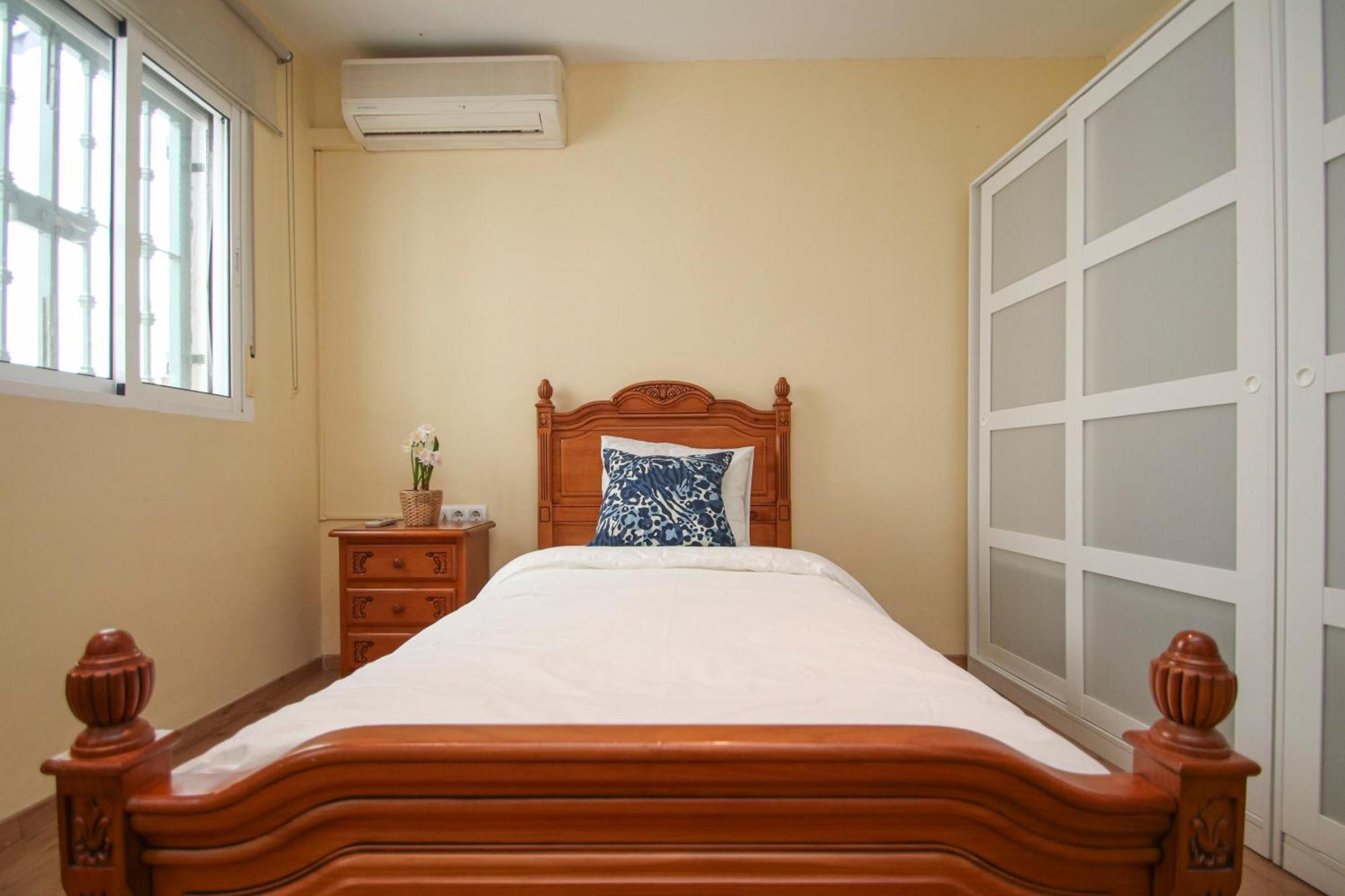 Spacious 2 Bedroom Apt In The Heart Of Triana Seville Exterior photo