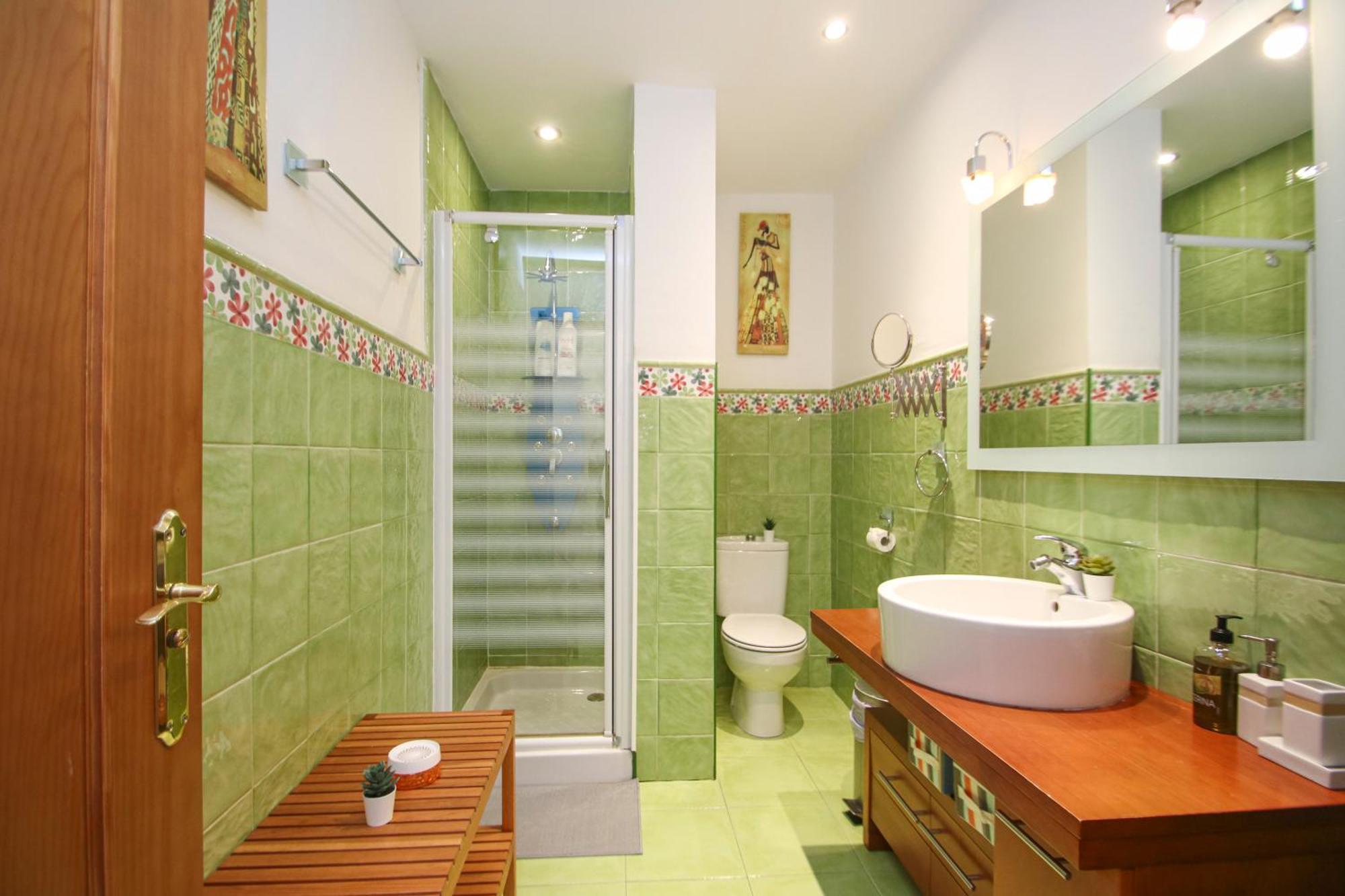 Spacious 2 Bedroom Apt In The Heart Of Triana Seville Exterior photo