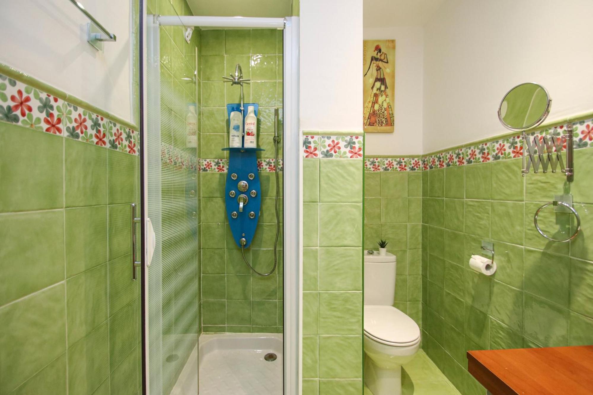 Spacious 2 Bedroom Apt In The Heart Of Triana Seville Exterior photo