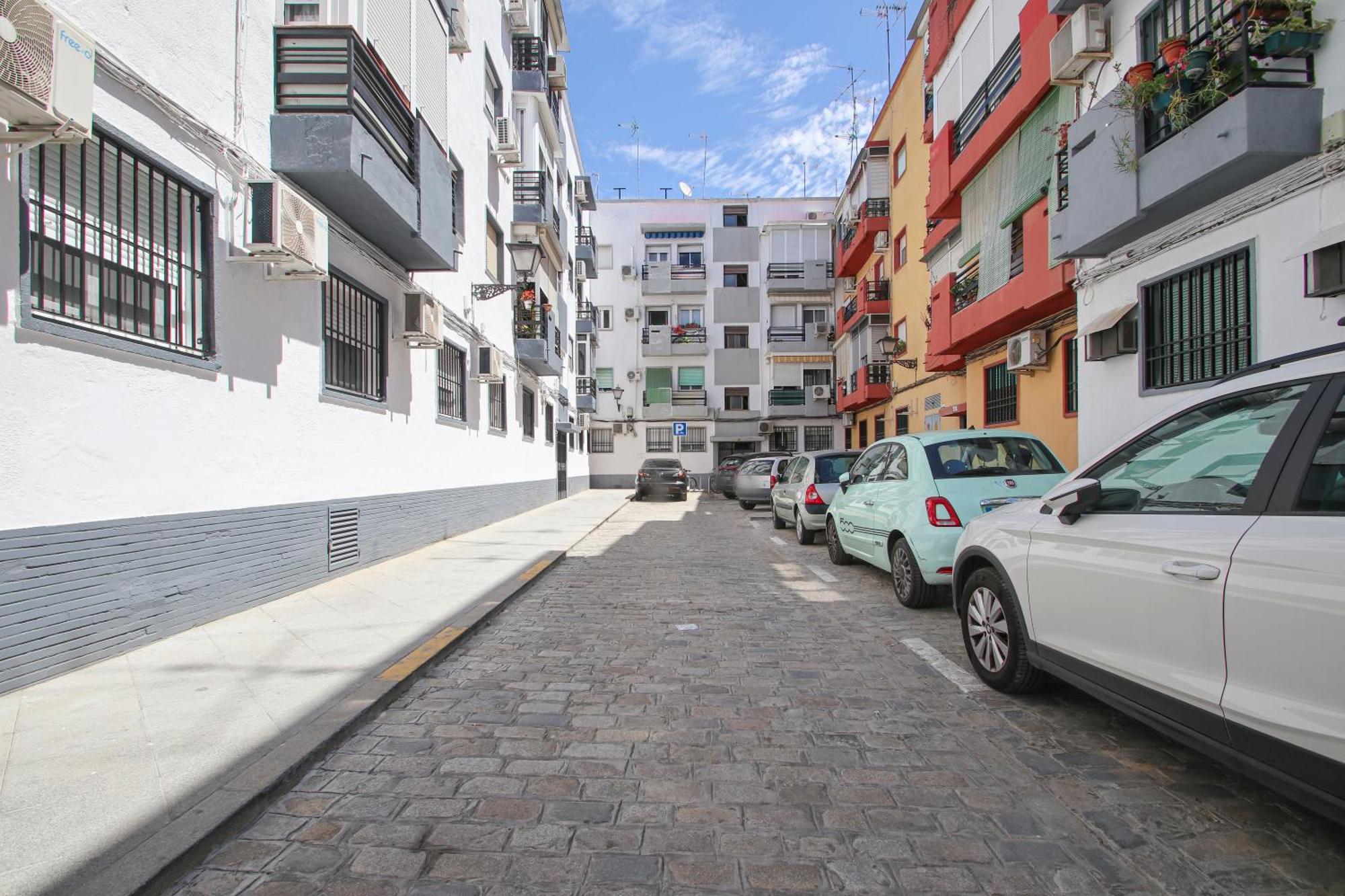 Spacious 2 Bedroom Apt In The Heart Of Triana Seville Exterior photo