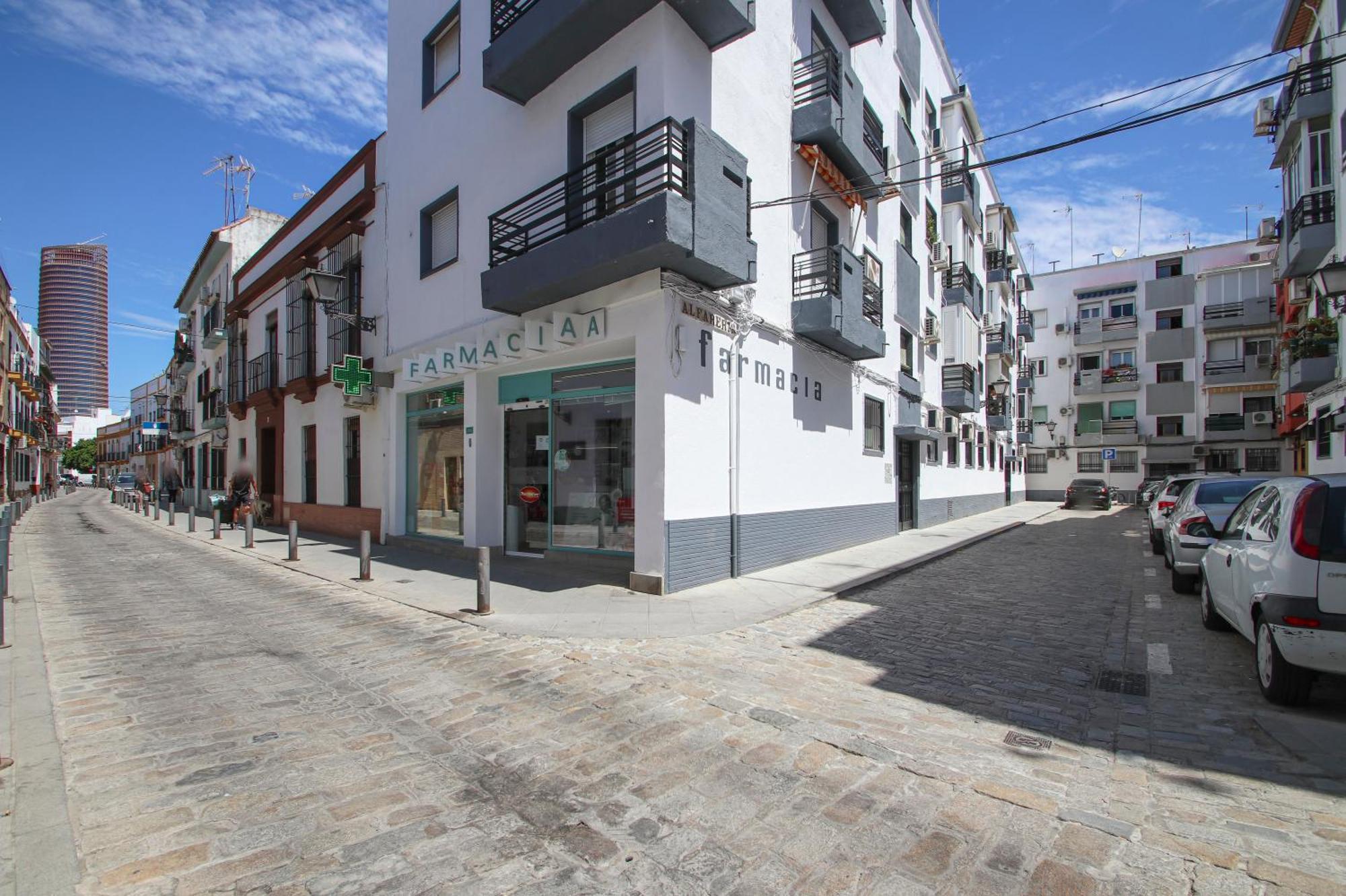 Spacious 2 Bedroom Apt In The Heart Of Triana Seville Exterior photo
